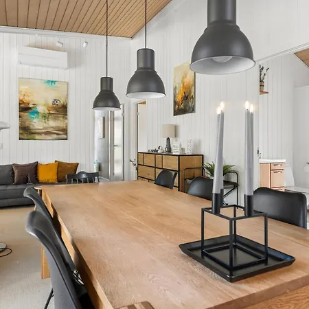 Casa de Férias Bright Near And Fun Bøtø By